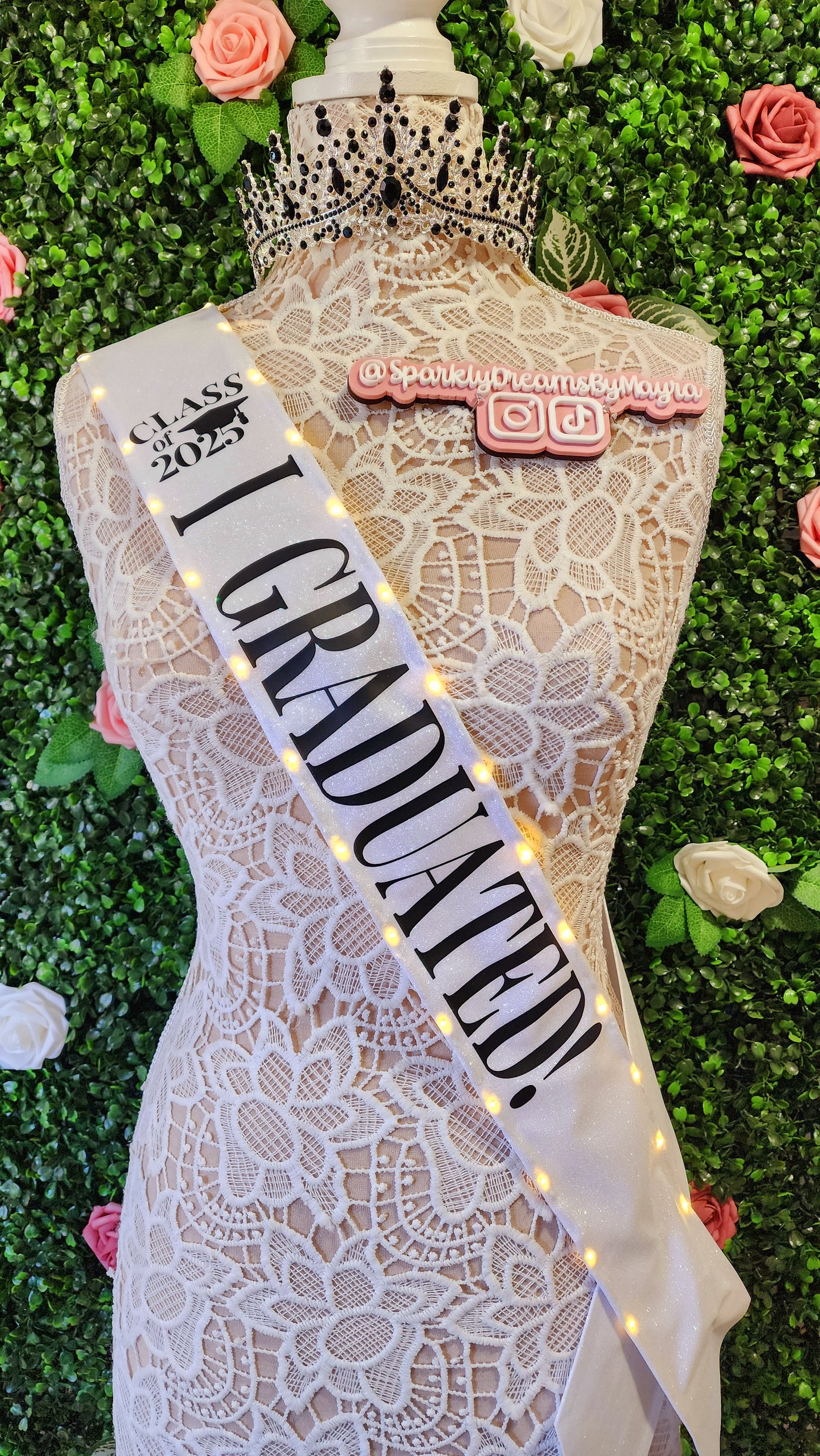 "Class of 2025 I GRADUATED!" Light Up Sash | Light Up Graduation Celebration LED Party Accessory