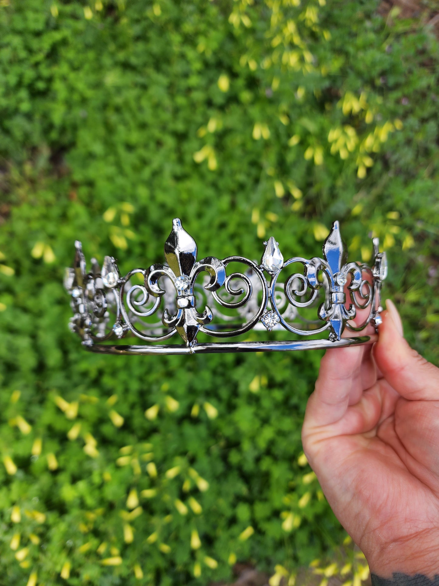 Unisex Black Crown with Silver Rhinestones (212)