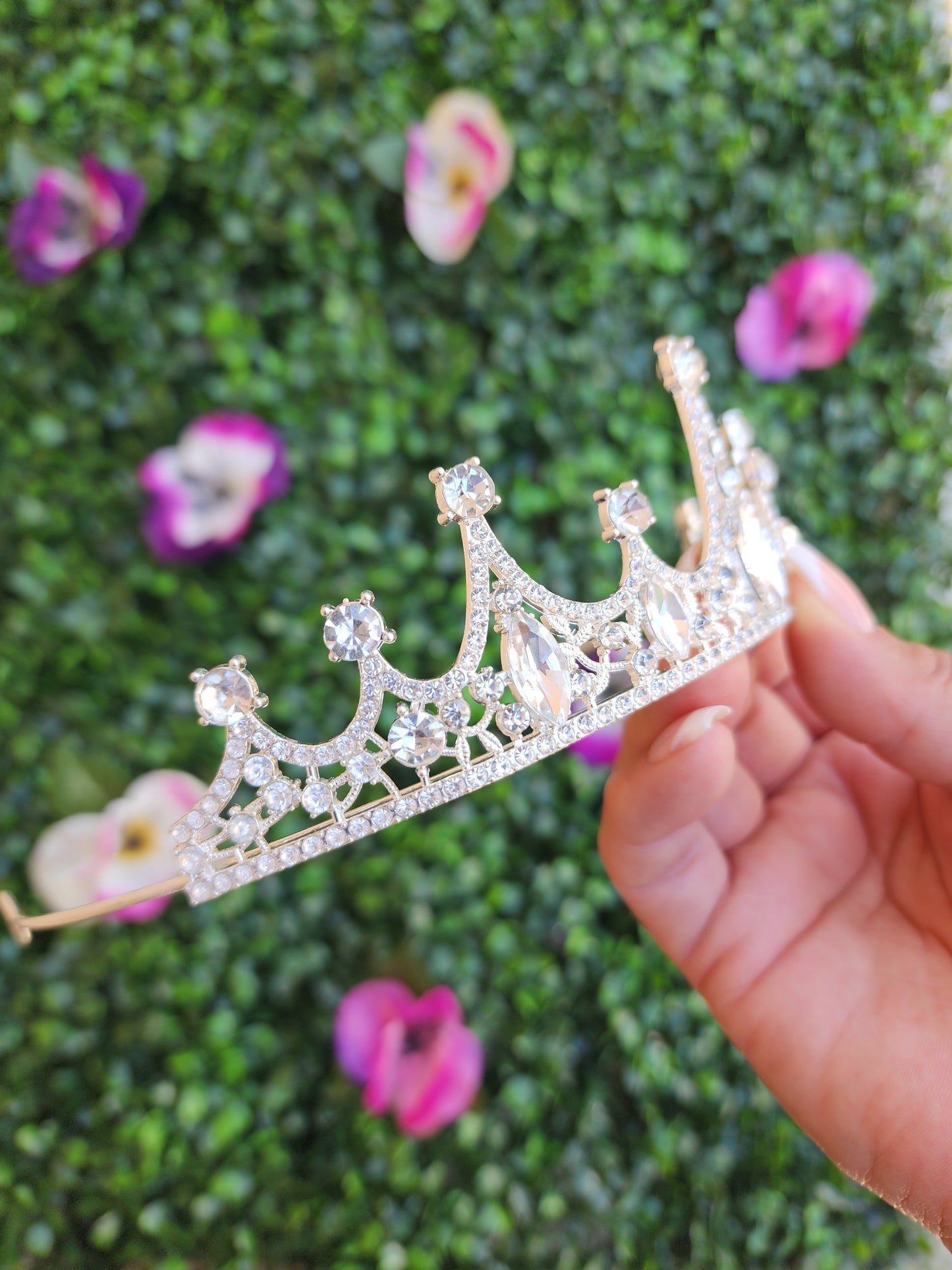 Silver Tiara with Silver Rhinestones (183)