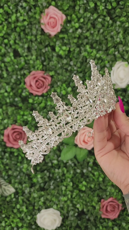 Silver Tiara with Silver Rhinestones (131)